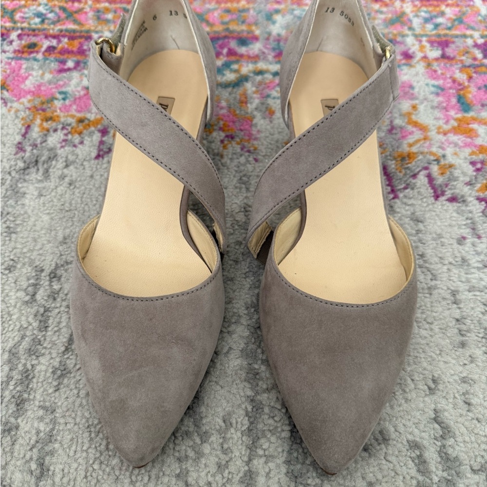 Paul Green Nicki grey suede pump. UK 6 = US 8-8.5. EUC.